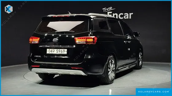 KIA CARNIVAL 9-SEATER NOBLESSE