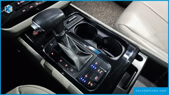 KIA CARNIVAL 9-SEATER NOBLESSE