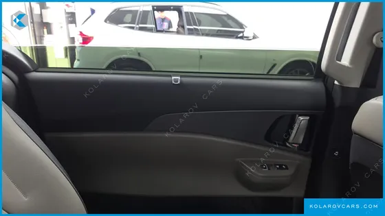 KIA CARNIVAL HEV 9SEATER NOBLESS