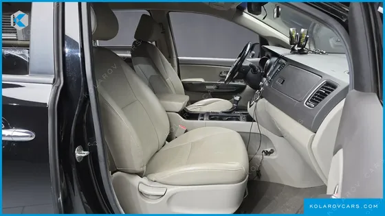 KIA CARNIVAL 11-SEATER LUXURY