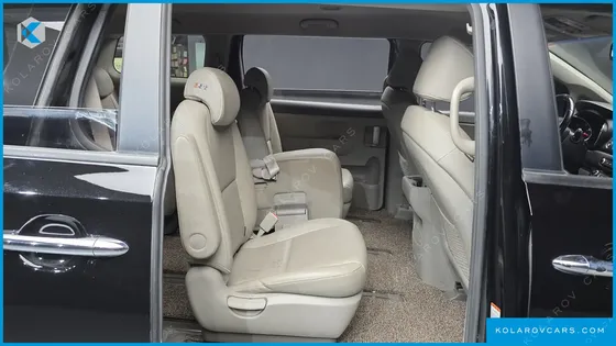 KIA CARNIVAL 11-SEATER LUXURY