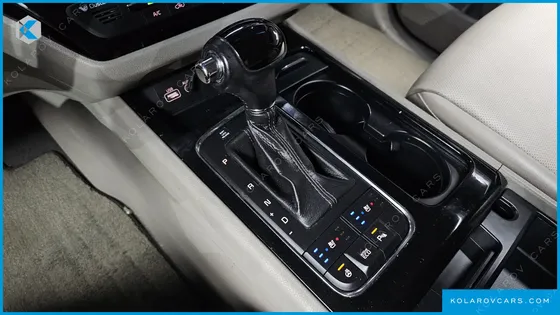 KIA CARNIVAL 9-SEATER PRESTIGE