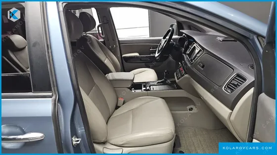 KIA CARNIVAL 9-SEATER PRESTIGE
