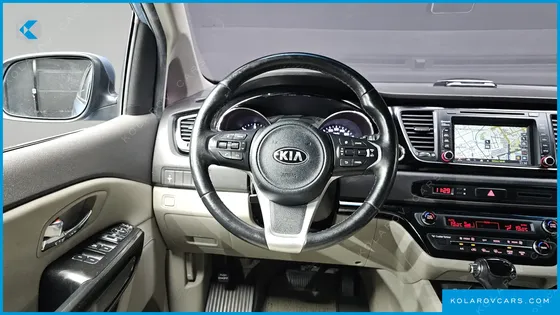 KIA CARNIVAL 9-SEATER PRESTIGE