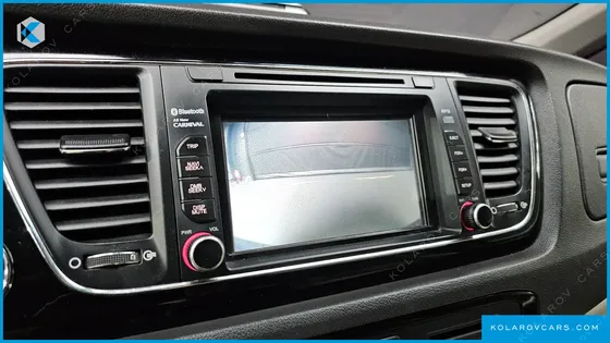 KIA CARNIVAL 9-SEATER PRESTIGE