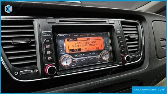KIA CARNIVAL 9-SEATER PRESTIGE