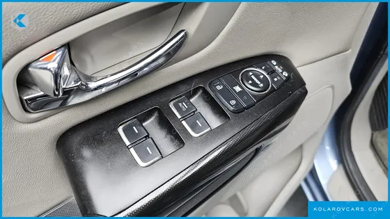 KIA CARNIVAL 9-SEATER PRESTIGE