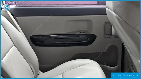 KIA CARNIVAL 9-SEATER PRESTIGE