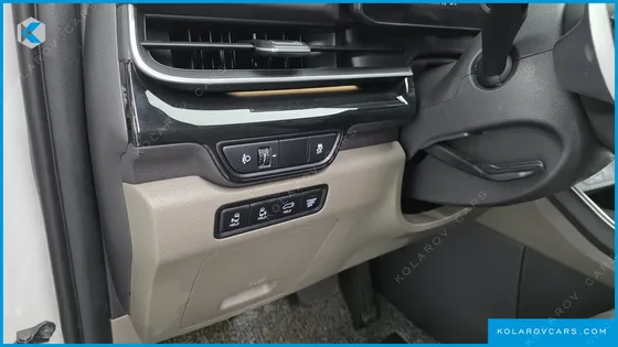 KIA CARNIVAL DIESEL 9-SEATER SIGNATURE