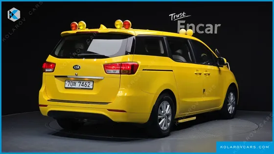 KIA CARNIVAL 11-SEATER SCHOOL BUS