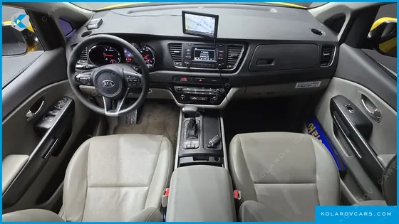 KIA CARNIVAL 11-SEATER SCHOOL BUS