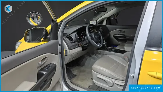 KIA CARNIVAL 11-SEATER SCHOOL BUS
