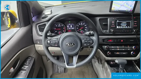 KIA CARNIVAL 11-SEATER SCHOOL BUS
