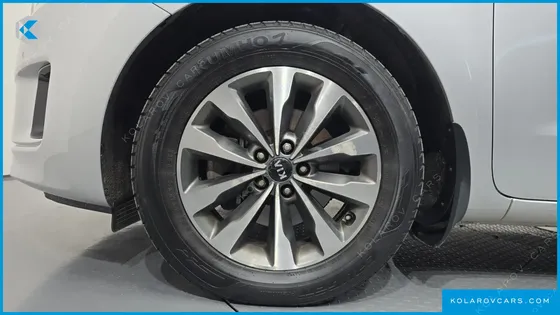 KIA CARNIVAL 11-SEATER PRESTIGE