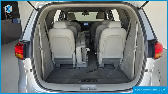 KIA CARNIVAL 11-SEATER PRESTIGE