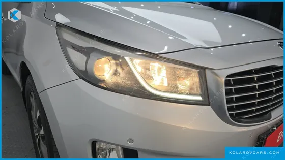 KIA CARNIVAL 11-SEATER PRESTIGE