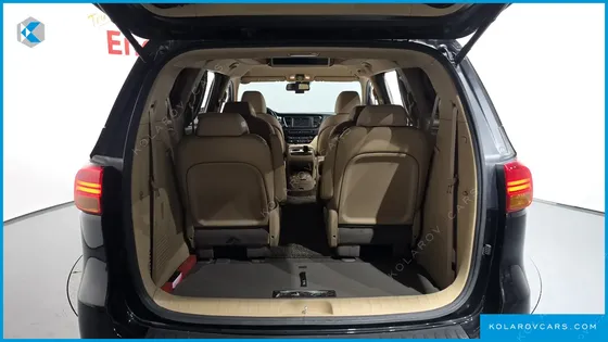 KIA CARNIVAL 9-SEATER HI-LIMOUSINE