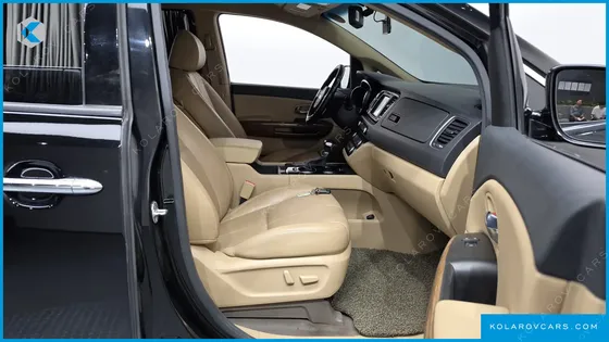 KIA CARNIVAL 9-SEATER HI-LIMOUSINE