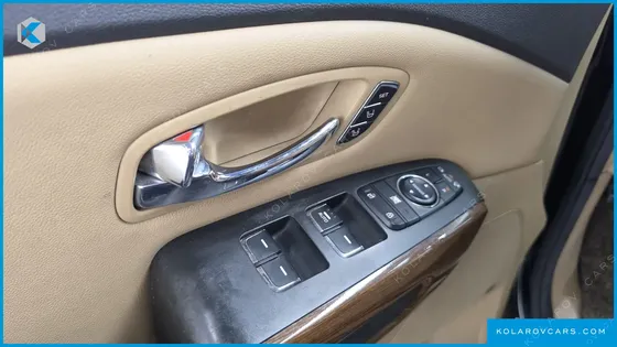 KIA CARNIVAL 9-SEATER HI-LIMOUSINE