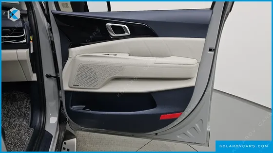 KIA CARNIVAL HEV 7SEATER GRAVITY