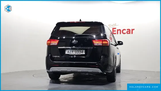 KIA CARNIVAL 9-SEATER NOBLESSE