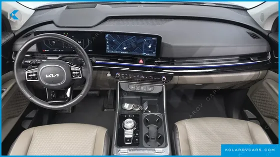 KIA CARNIVAL DIESEL 9-SEATER GRAVITY