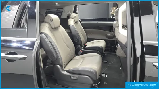 KIA CARNIVAL DIESEL 9-SEATER GRAVITY