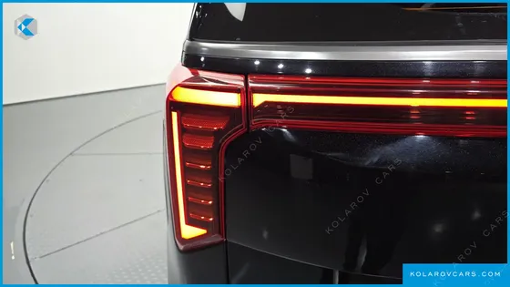 KIA CARNIVAL DIESEL 9-SEATER GRAVITY