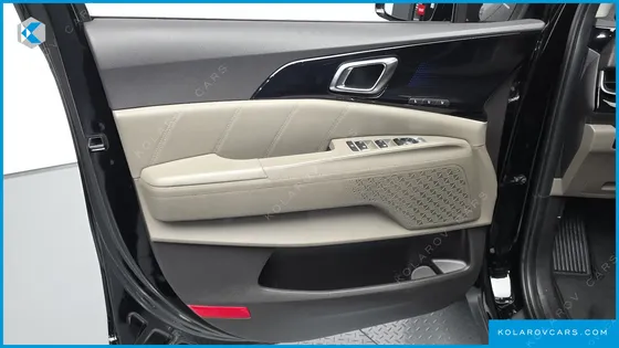 KIA CARNIVAL DIESEL 9-SEATER GRAVITY