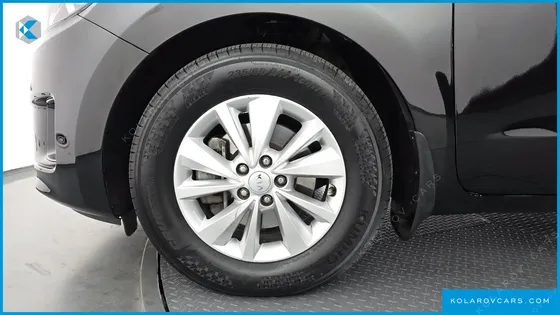 KIA CARNIVAL 11-SEATER LUXURY