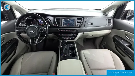 KIA CARNIVAL 11-SEATER LUXURY