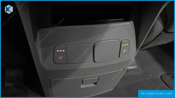 KIA CARNIVAL 11-SEATER LUXURY