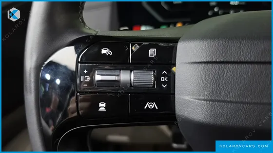 KIA CARNIVAL HEV 9 SEATER PRESTIGE