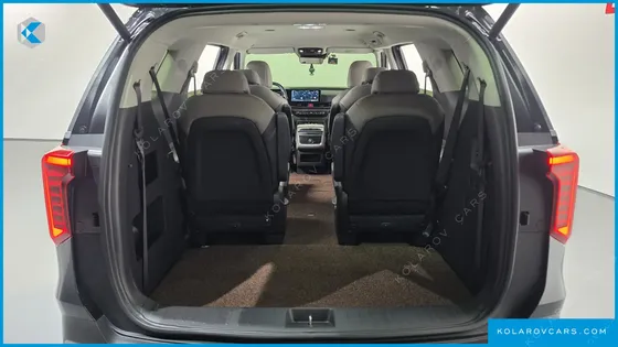 KIA CARNIVAL HEV 9 SEATER PRESTIGE