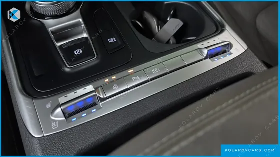 KIA CARNIVAL HEV 9 SEATER PRESTIGE