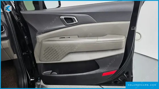 KIA CARNIVAL HEV 9 SEATER PRESTIGE