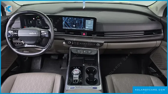 KIA CARNIVAL GASOLINE 9-SEATER NOBLESSE