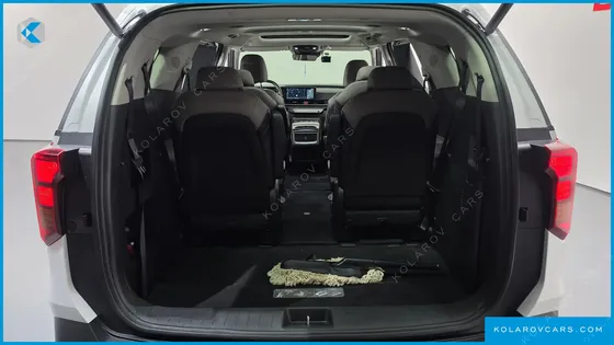 KIA CARNIVAL GASOLINE 9-SEATER NOBLESSE