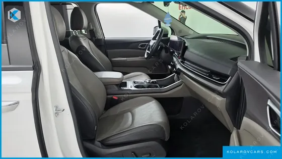 KIA CARNIVAL GASOLINE 9-SEATER NOBLESSE