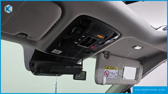 KIA CARNIVAL GASOLINE 9-SEATER NOBLESSE