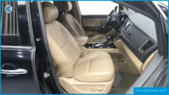 KIA CARNIVAL 9-SEATER HI-LIMOUSINE