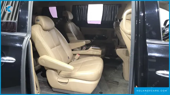 KIA CARNIVAL 9-SEATER HI-LIMOUSINE