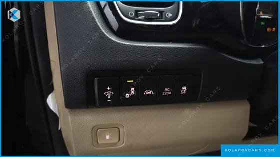 KIA CARNIVAL 9-SEATER HI-LIMOUSINE