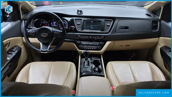 KIA CARNIVAL 9-SEATER NOBLESSE