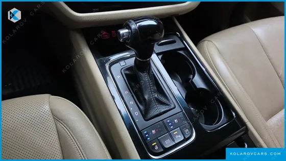 KIA CARNIVAL 9-SEATER NOBLESSE