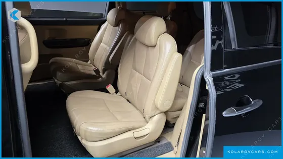 KIA CARNIVAL 9-SEATER NOBLESSE