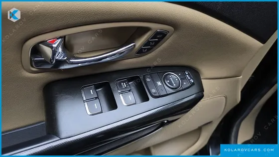KIA CARNIVAL 9-SEATER NOBLESSE