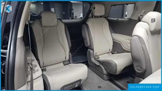 KIA CARNIVAL GASOLINE 9-SEATER GRAVITY