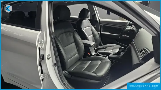HYUNDAI ELANTRA (AVANTE) 1.6 GDI SMART