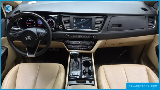 KIA CARNIVAL 7-SEATER LIMOUSINE